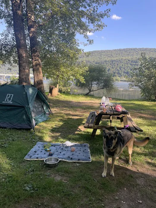 Riverfront Campground Picture 9