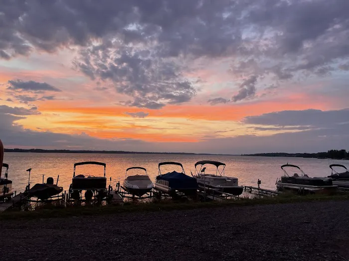 Twin Oaks Campgrounds and Marina Picture 2