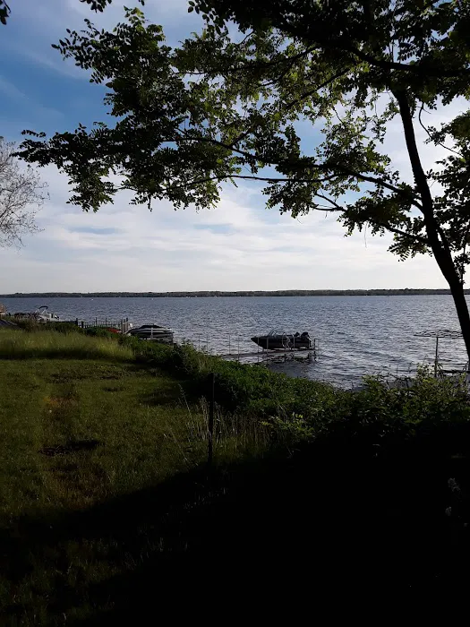 Twin Oaks Campgrounds and Marina Picture 9