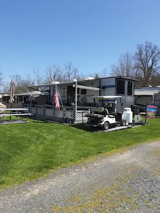 Twin Oaks Campgrounds and Marina Picture 3