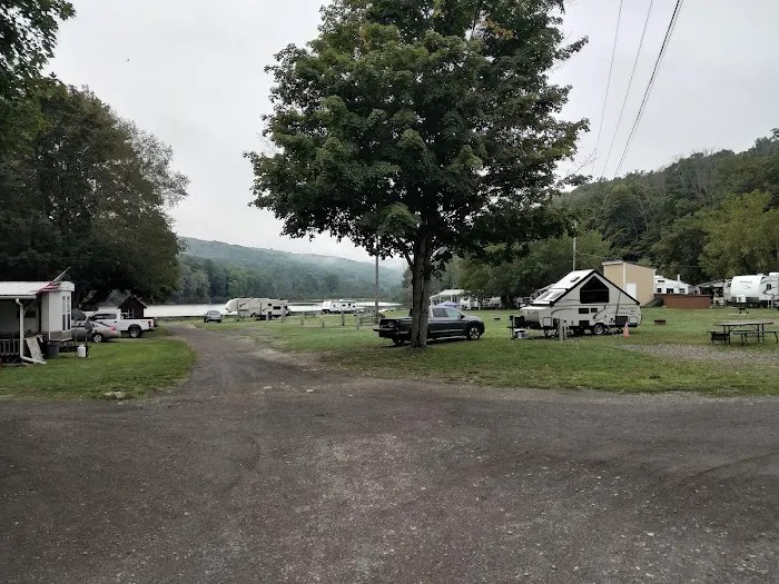 Jellystone Park of the Finger Lakes @ Babcock Hollow Picture 8