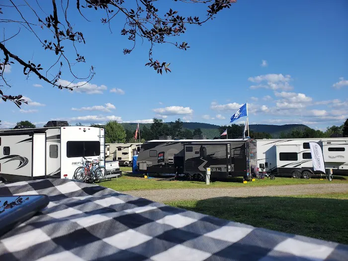 Hickory Hill Camping Resort Picture 2