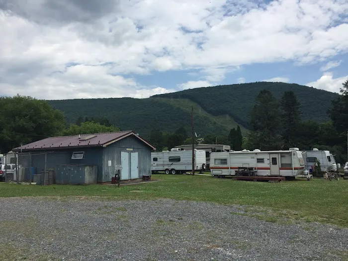 Bit of Heaven Campground Picture 1