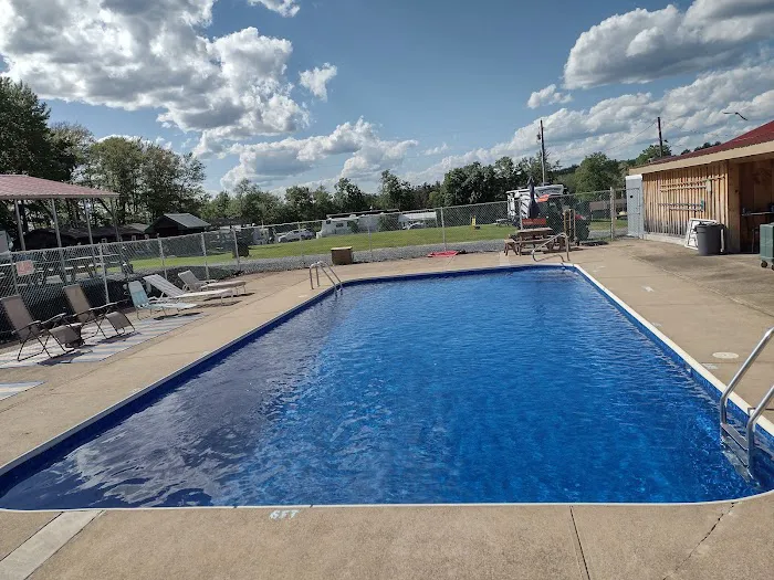 Lost Acres Camping Resort/Eatery Picture 4