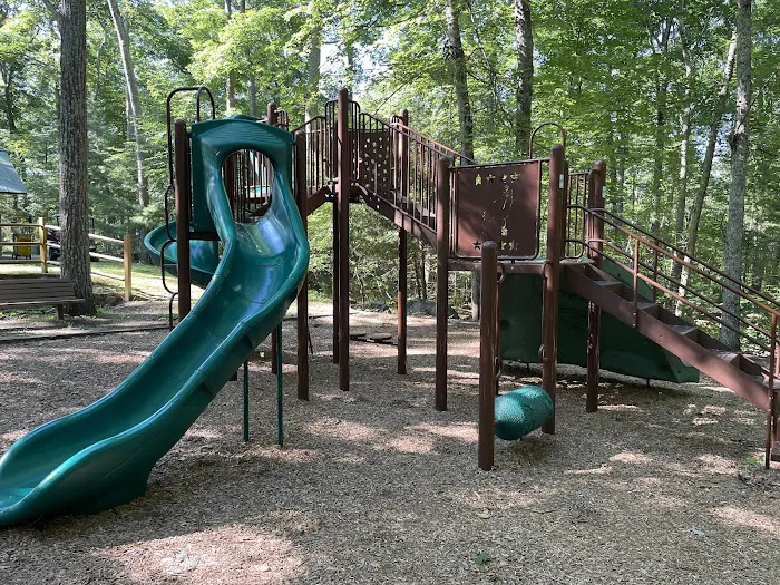 West Thompson Lake Campground Picture 6