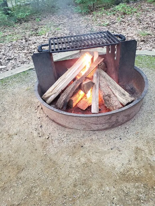 West Thompson Lake Campground Picture 5