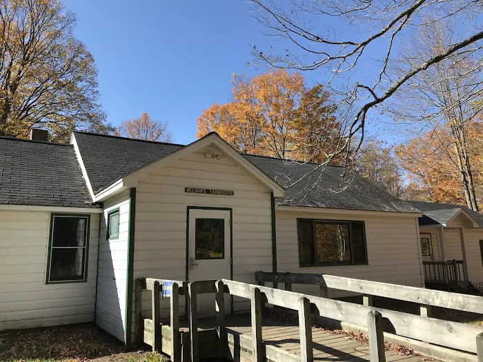 Dippikill Wilderness Retreat Picture 6