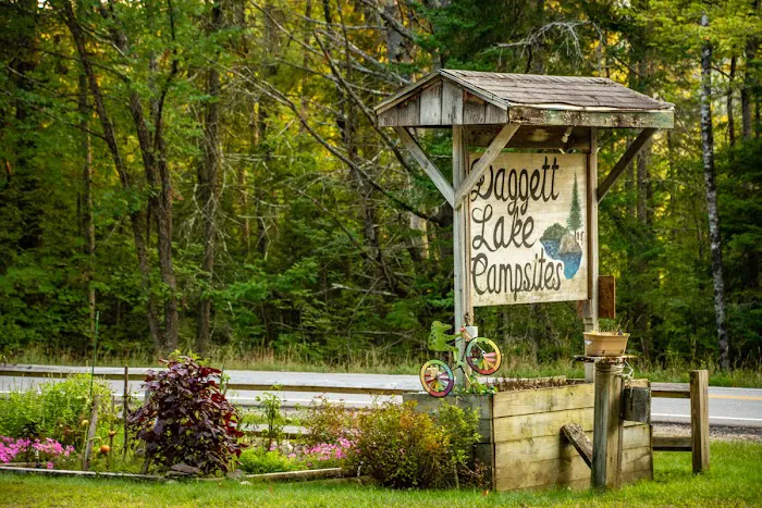 Daggett Lake Cabins & Campsites Picture 6