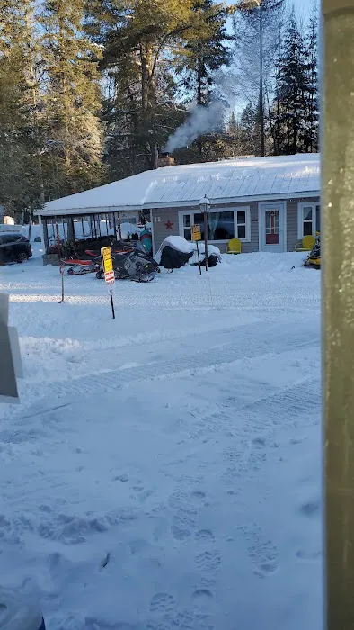 Peters 4th Lake Cottages Picture 3