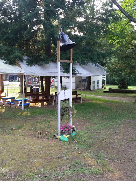 Dempster Grove Camp Ground Picture 3