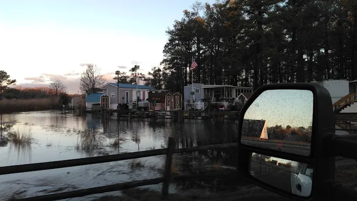 Beach Harbor Camper's Co-Op Picture 4