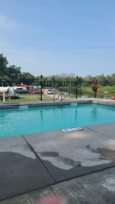 Rivers Crossing Campground & Marina Picture 2