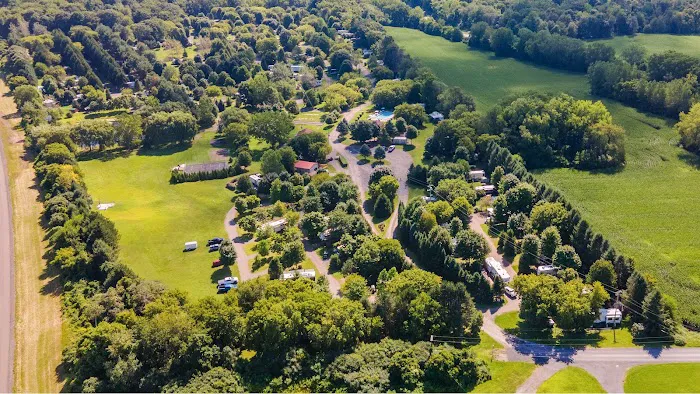 Junius Ponds Cabins & Campground Picture 6