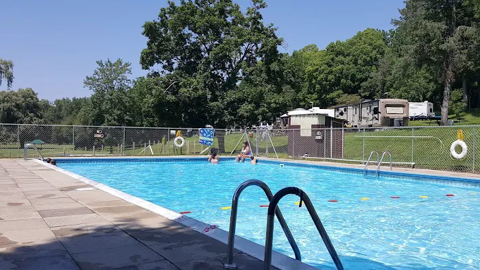 Cheerful Valley Campground Picture 2