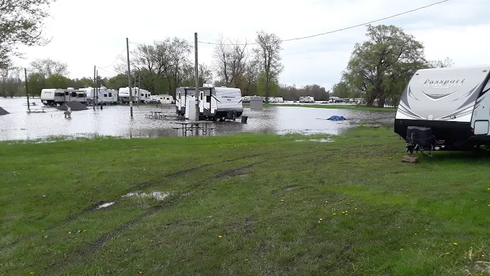 River Forest Park Campground Picture 8