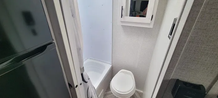 Lyons Camper Rental Picture 4