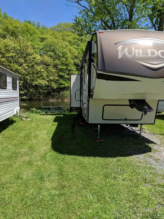 Champs RV Resort Picture 7