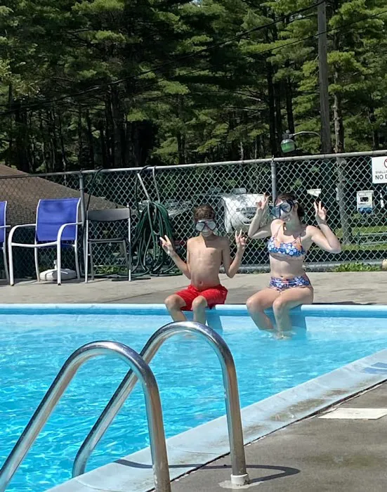 Schroon River Escape Lodging & Campground Picture 2