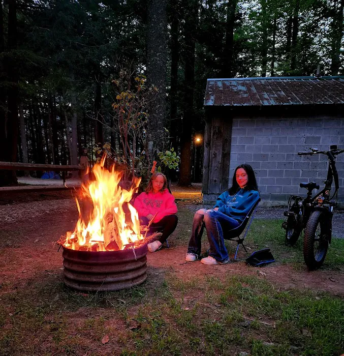 Crown Point Camping Area Picture 5