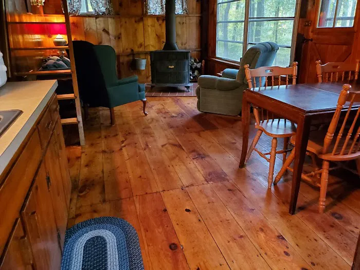 Wallis Cove Cabins Picture 5