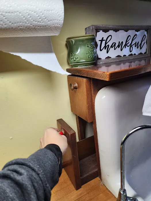 Breezy Hill Cottage for rent Picture 2