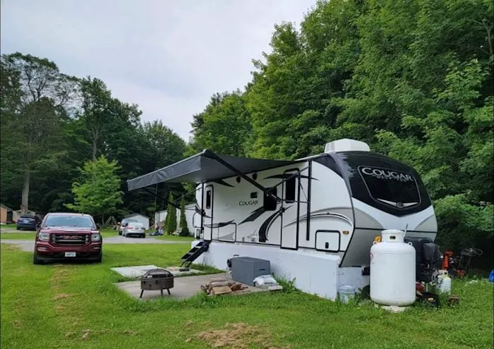 Bud's Campgounds Picture 2