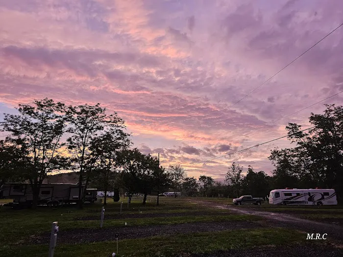 River Rock Camping & RV Park LLC. Picture 3