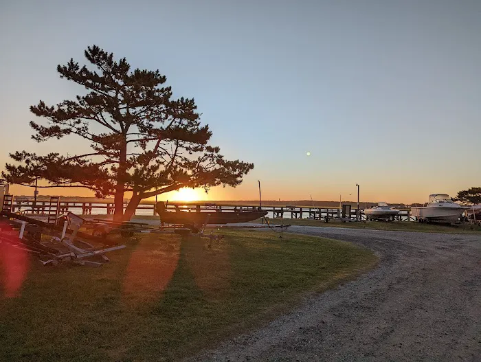 Tom's Cove Park Picture 4