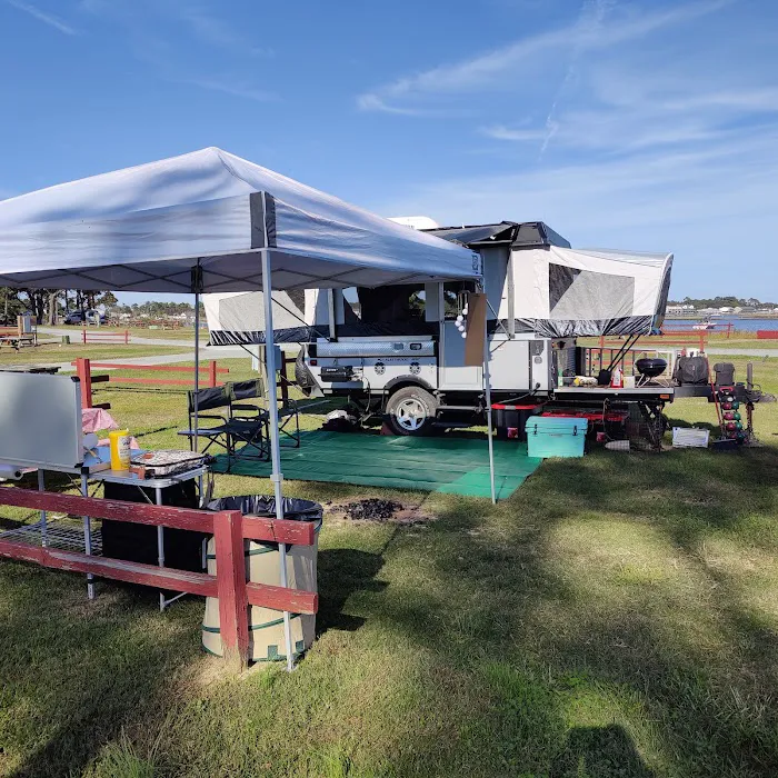 Tom's Cove Park Picture 9