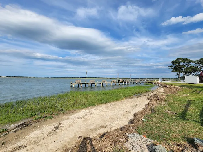 Tom's Cove Park Picture 6