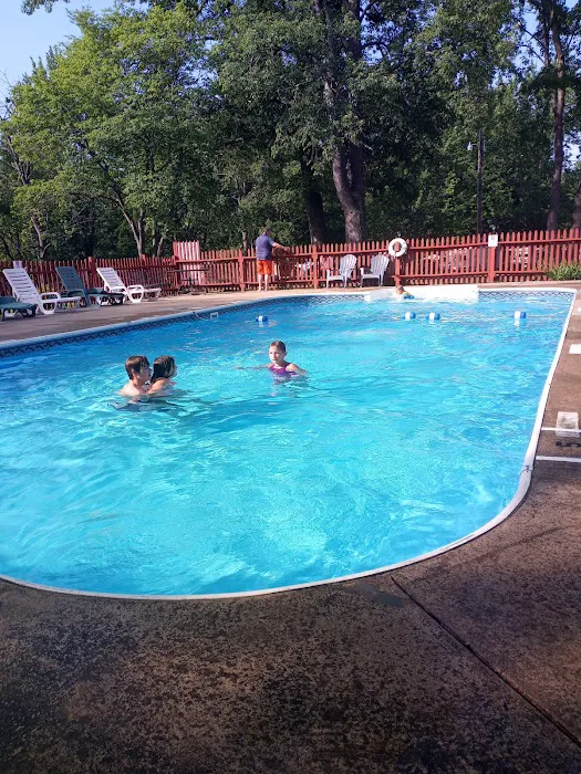 Lake Bluff Campground Picture 4