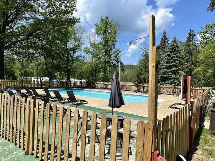 Lake Bluff Campground Picture 9