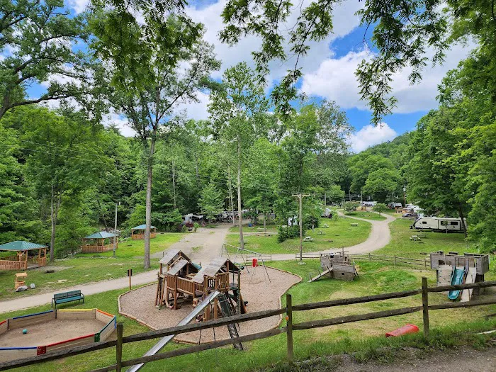 Sugar Creek Glen Campground Picture 2