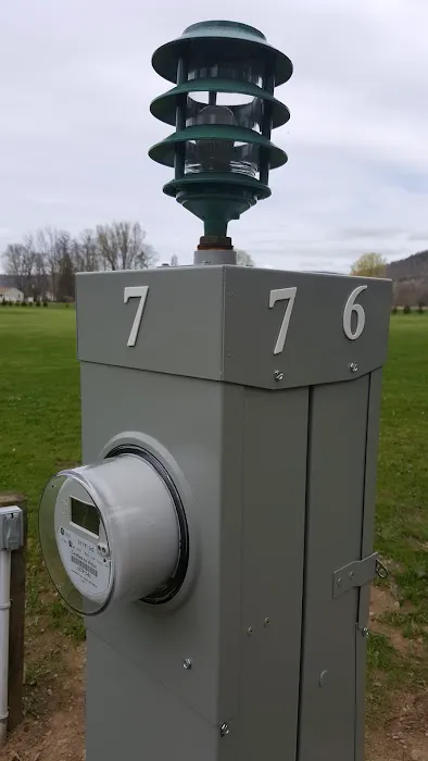 Riverside Park Campground Picture 10