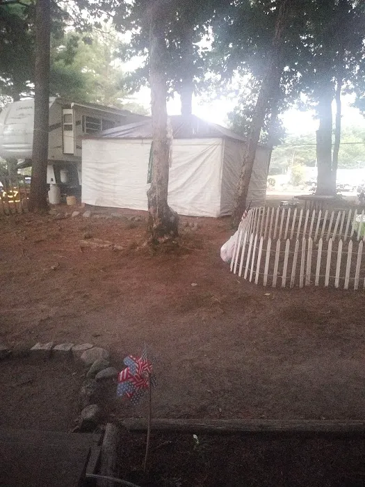 Waters Edge Family Campground Picture 9