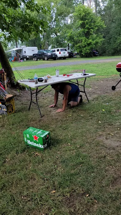Henderson’s hide-a-way campground Picture 2