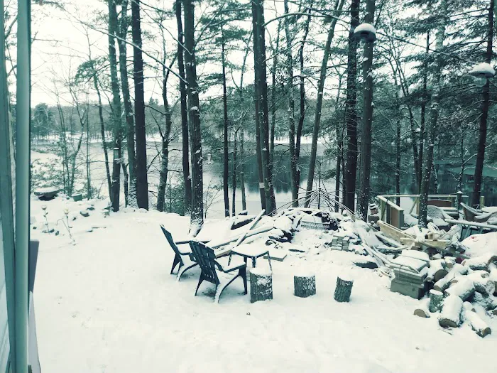 Holiday Acres Camp Grounds Picture 9