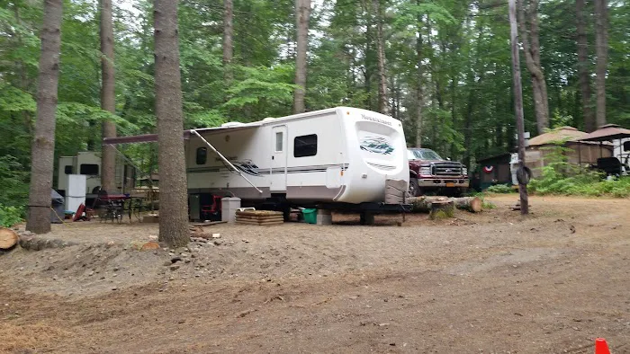 Hidden Pond Campsite Picture 10