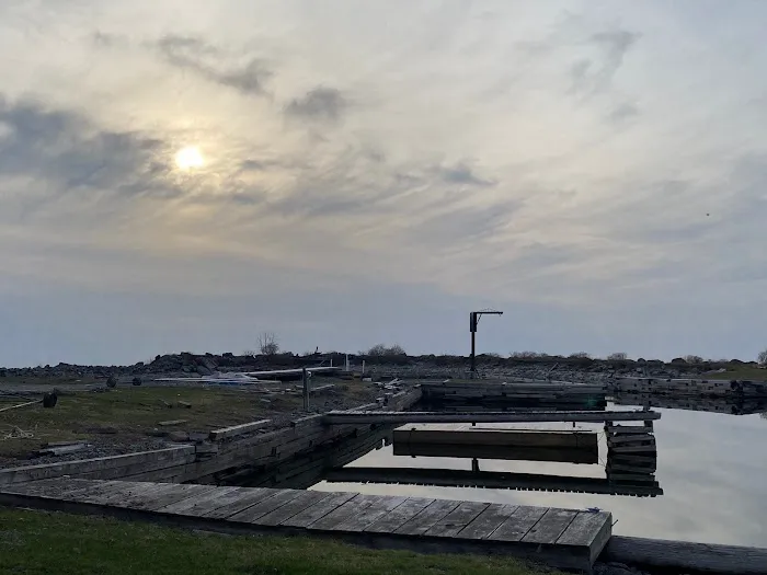 Hidden Harbor Campground and Marina Picture 3