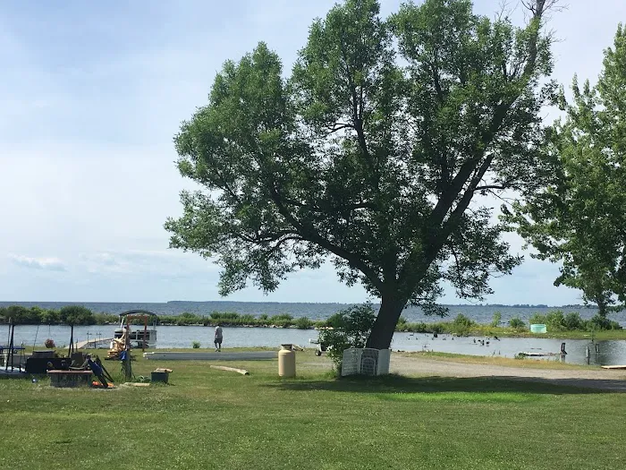 Hidden Harbor Campground and Marina Picture 5