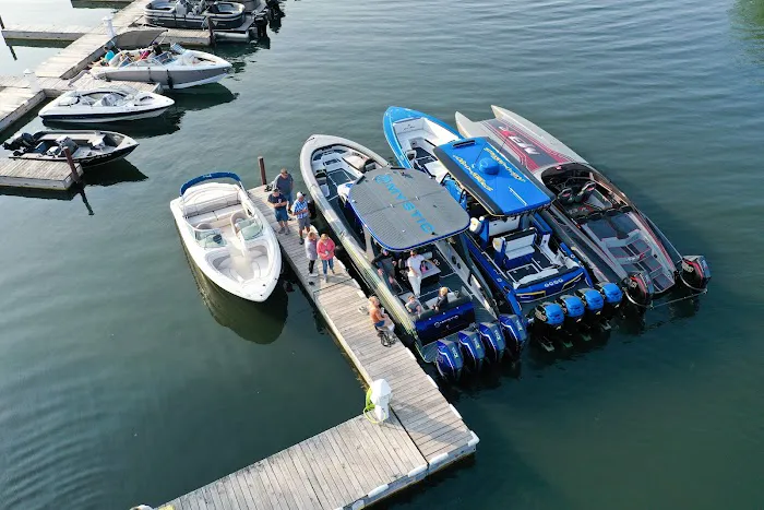 Swan Bay Resort & Marina Picture 2