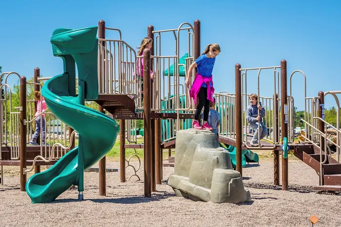 Swan Bay Resort & Marina Picture 3