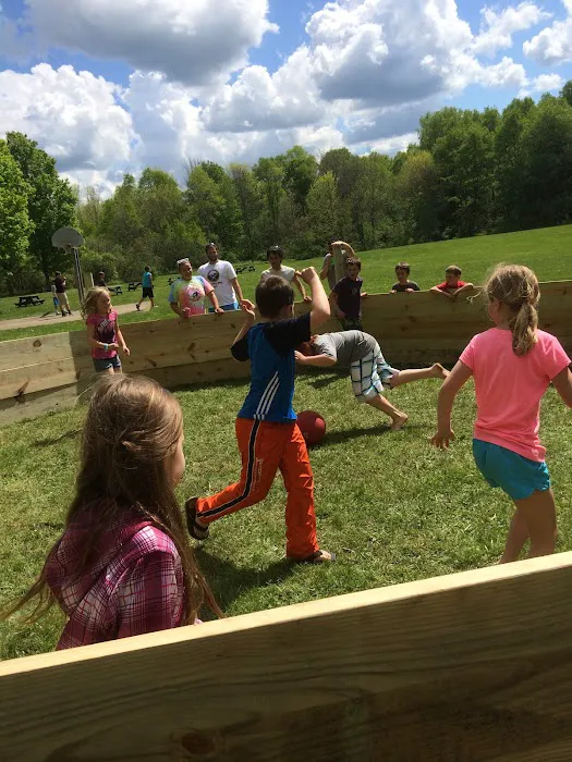 Adventure Bound Camping Resort - Four Winds Picture 9