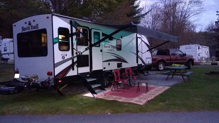 Silver Lake Park Campground (Modern America Campgrounds) Picture 1