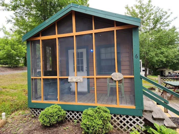 Silver Lake Park Campground (Modern America Campgrounds) Picture 6