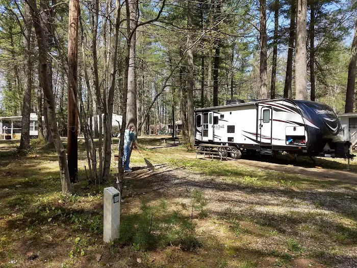 Green Gate Camping Area & Hall Picture 10