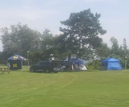 Riverside Acres Campground & Cottages