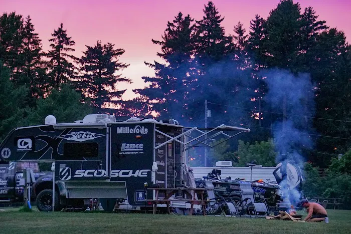 Riverside Acres Campground & Cottages Picture 6