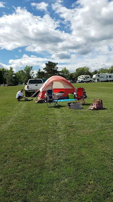 Riverside Acres Campground & Cottages Picture 4