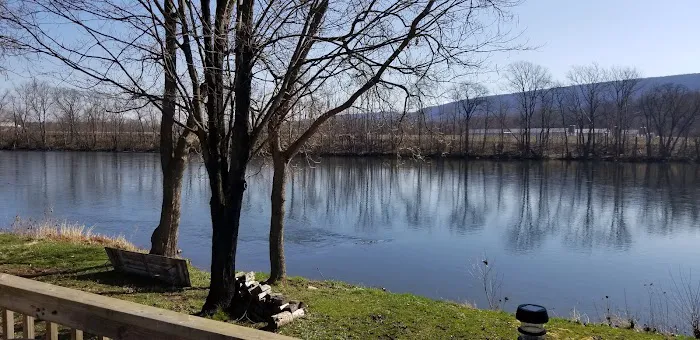 Bowser's Riverfront Campground Picture 5